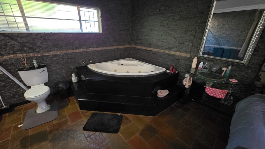 3 Bedroom Property for Sale in Melodie North West